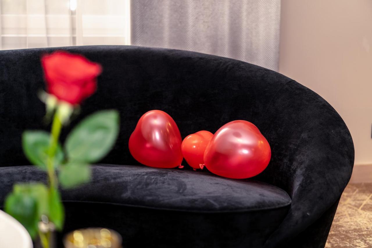 Komárno Hotel Europa מראה חיצוני תמונה