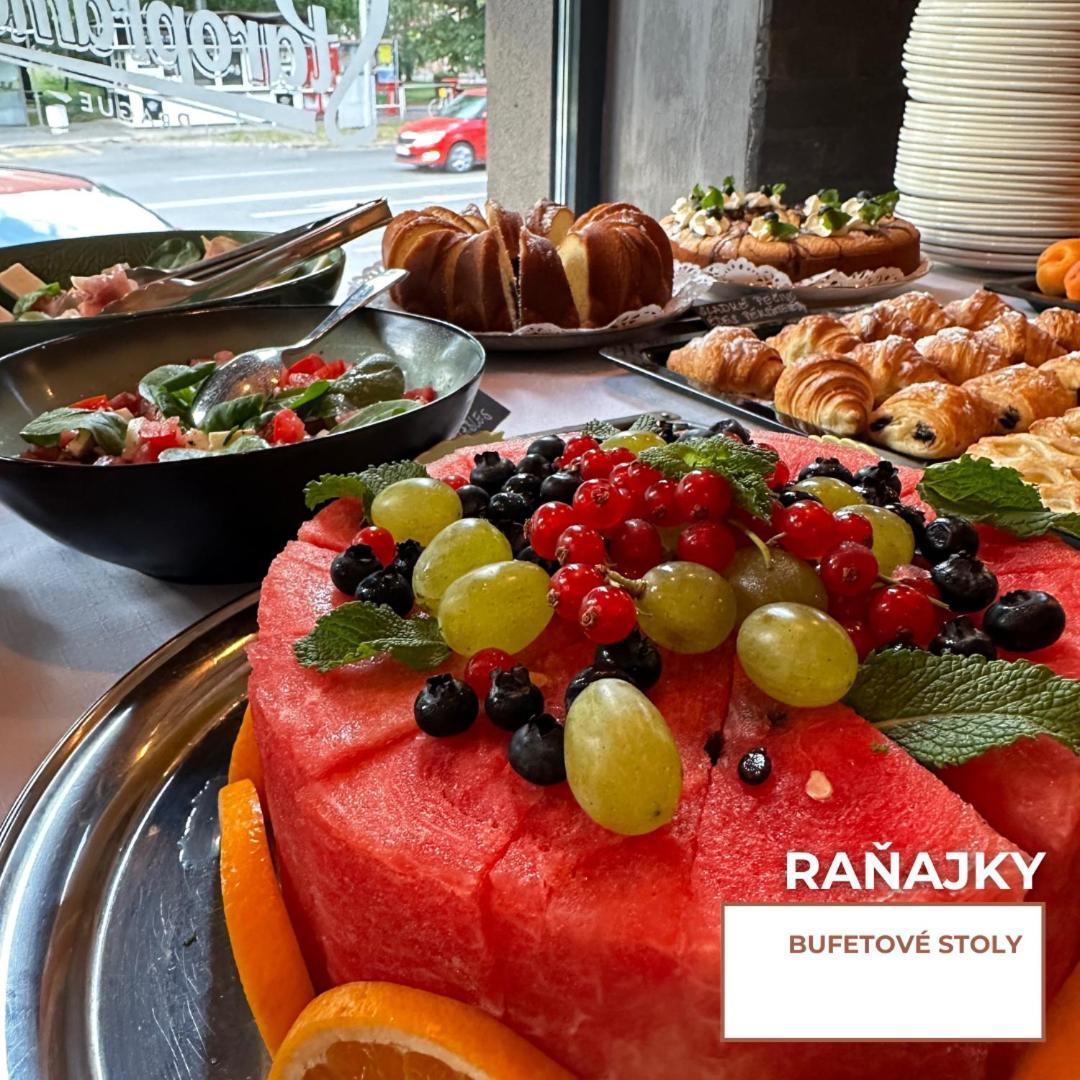 Komárno Hotel Europa מראה חיצוני תמונה